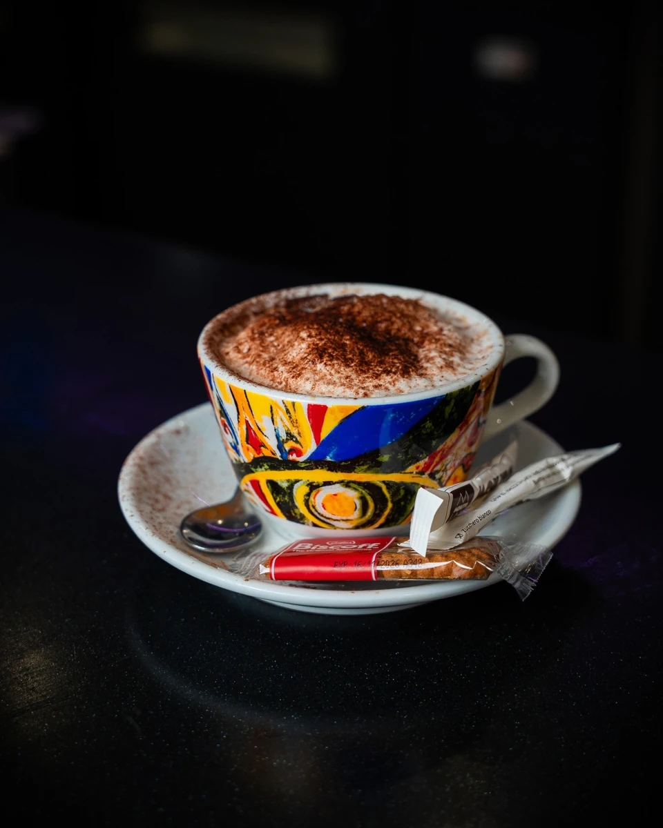 Une pause café au Carnot, septembre 2026